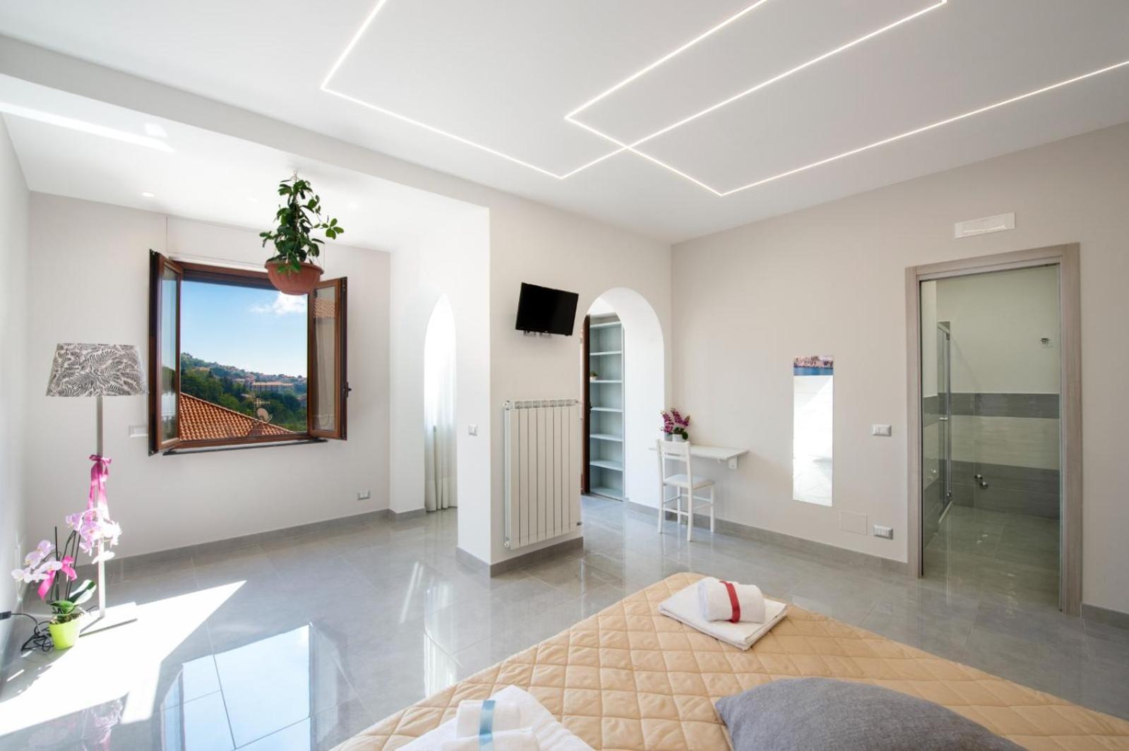مبيت وإفطار أَجيرولا Raggio Di Sole المظهر الخارجي الصورة