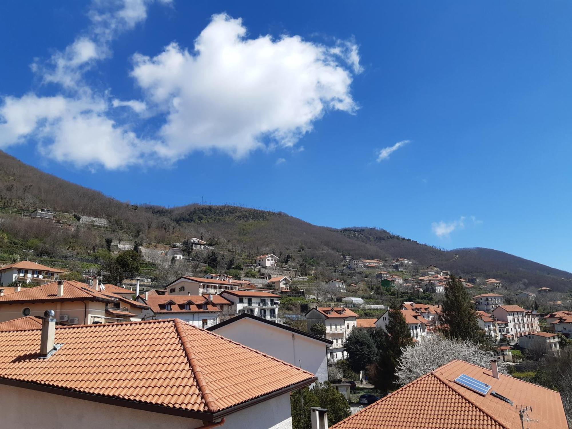 مبيت وإفطار أَجيرولا Raggio Di Sole المظهر الخارجي الصورة
